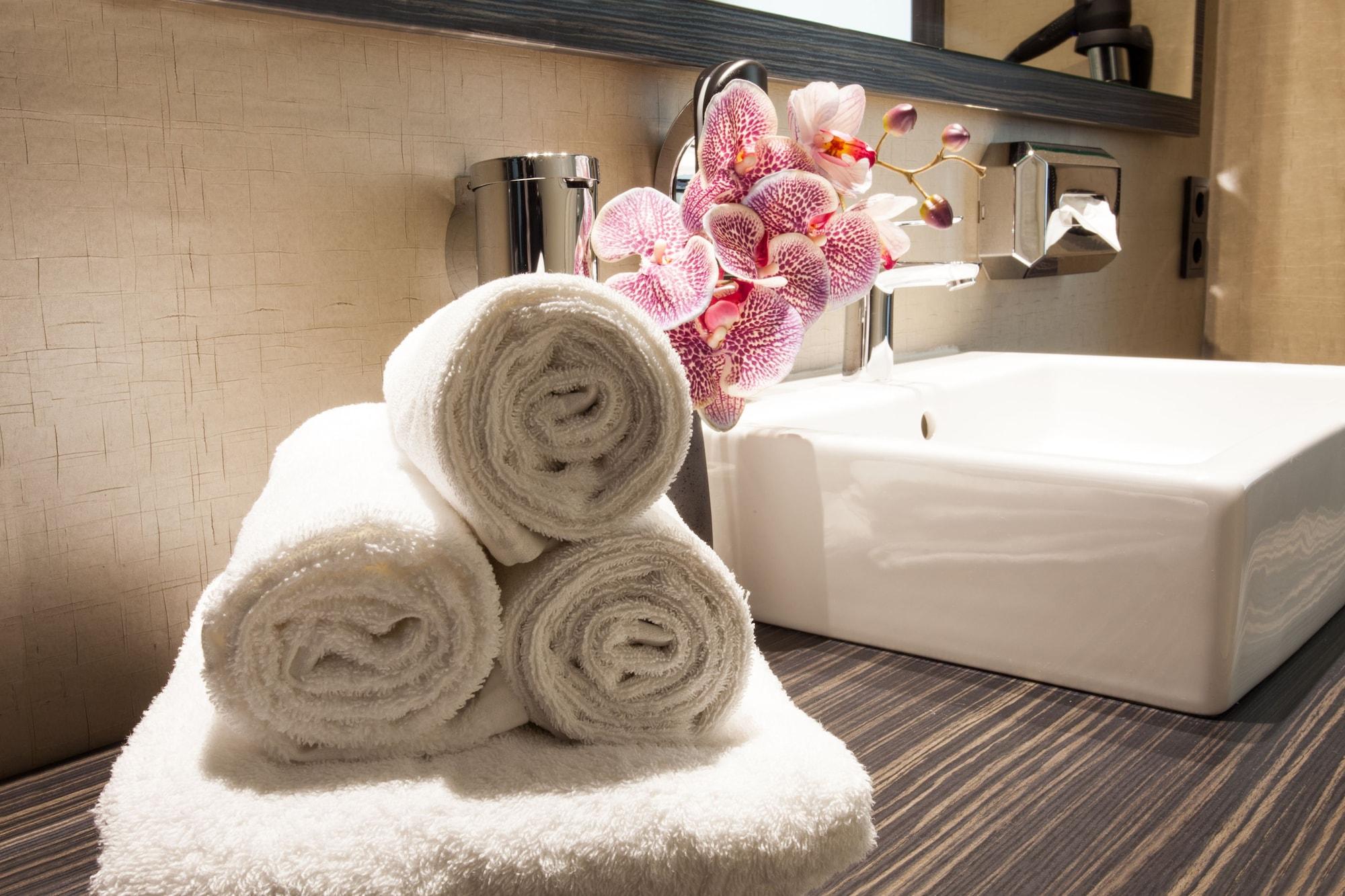 Centro Hotel Ayun Köln Ngoại thất bức ảnh
