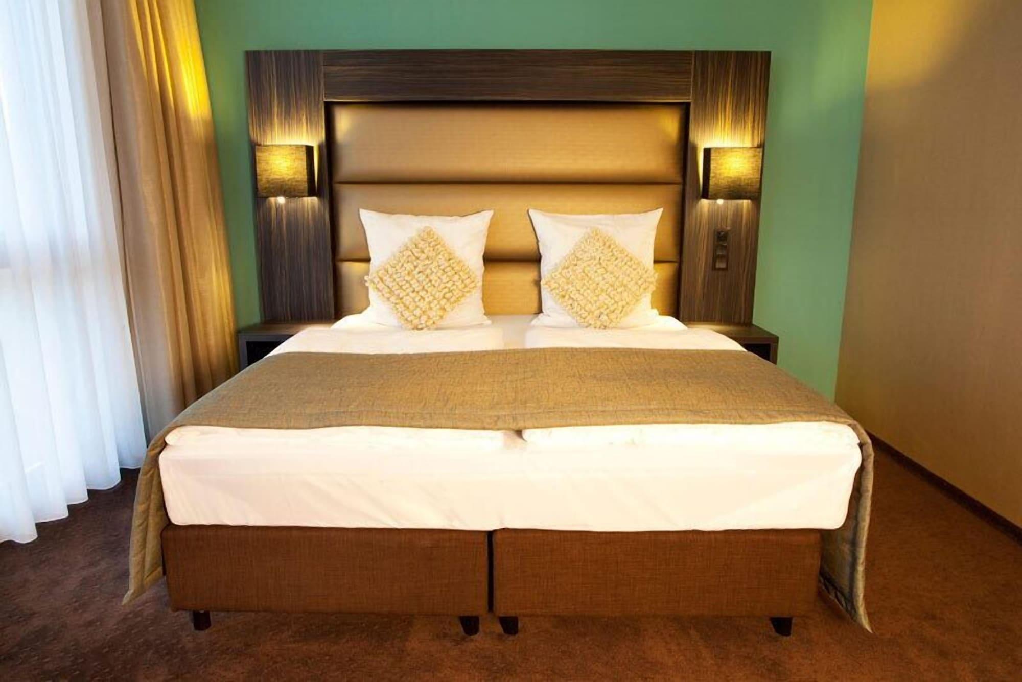 Centro Hotel Ayun Köln Ngoại thất bức ảnh