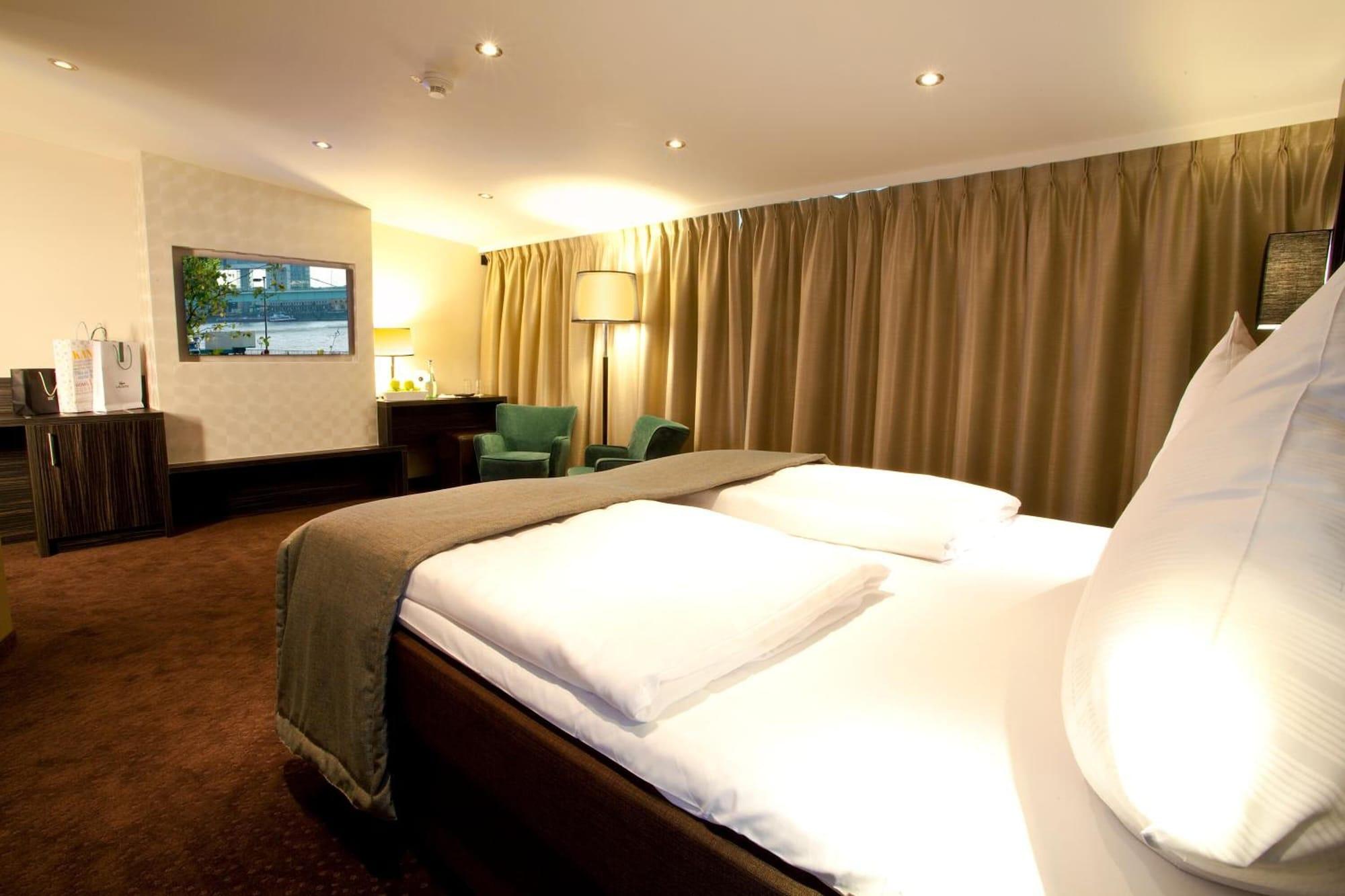 Centro Hotel Ayun Köln Ngoại thất bức ảnh