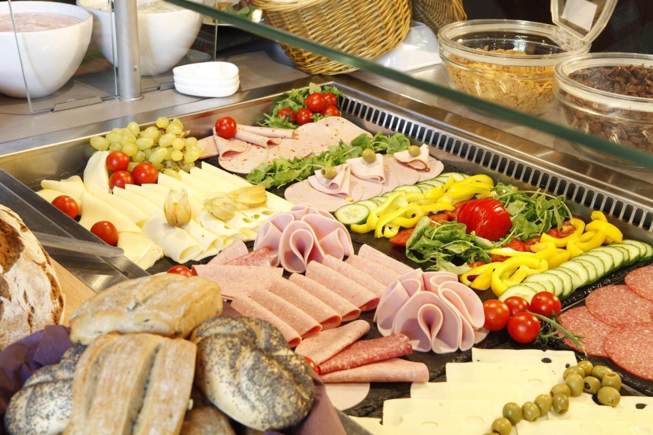 Centro Hotel Ayun Köln Ngoại thất bức ảnh